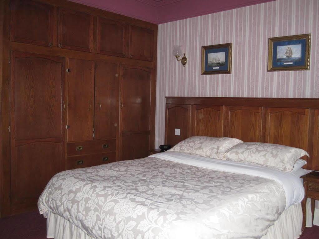 Ellerslie House Hotel Fareham Bagian luar foto